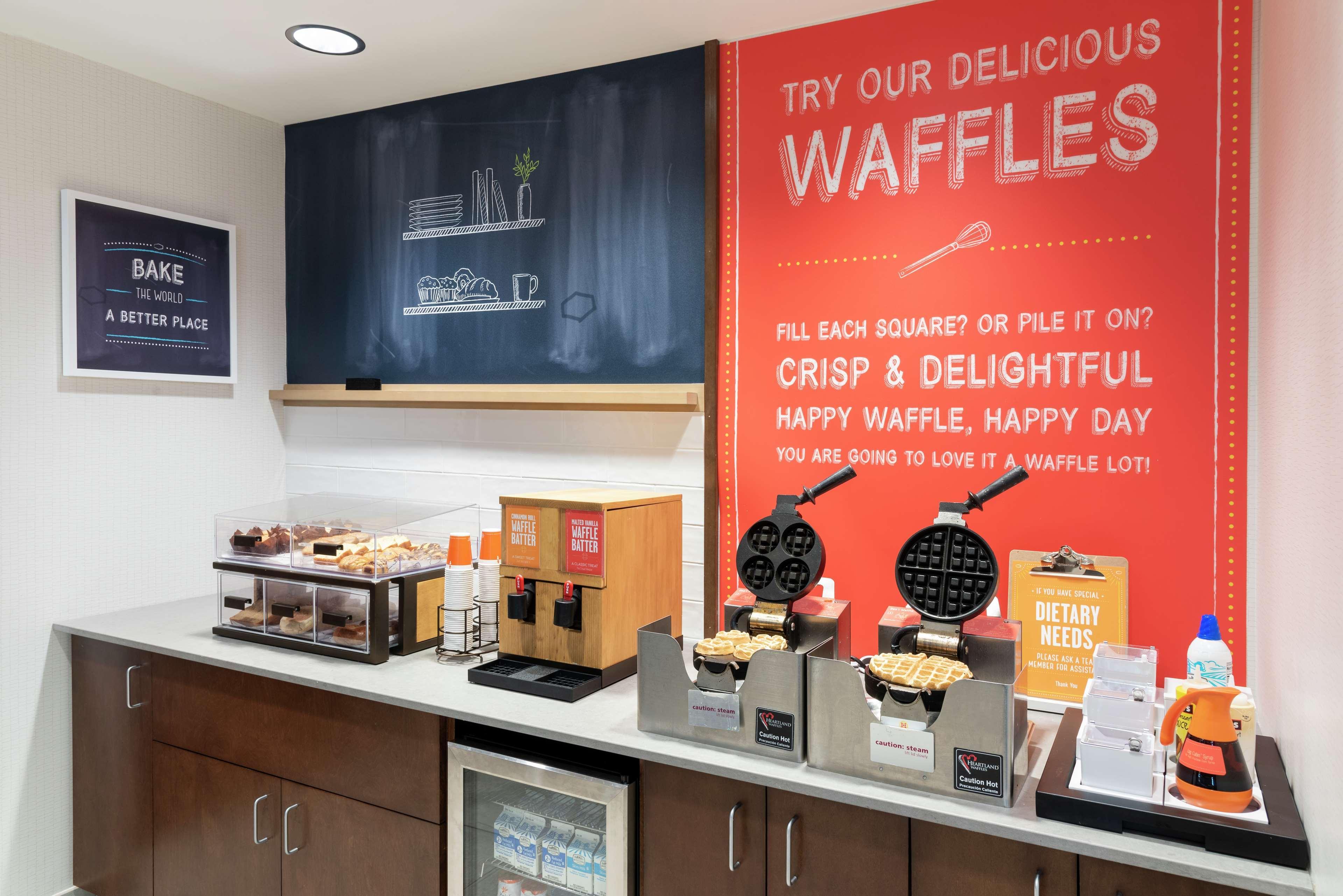 Hampton Inn & Suites Marshalltown Экстерьер фото