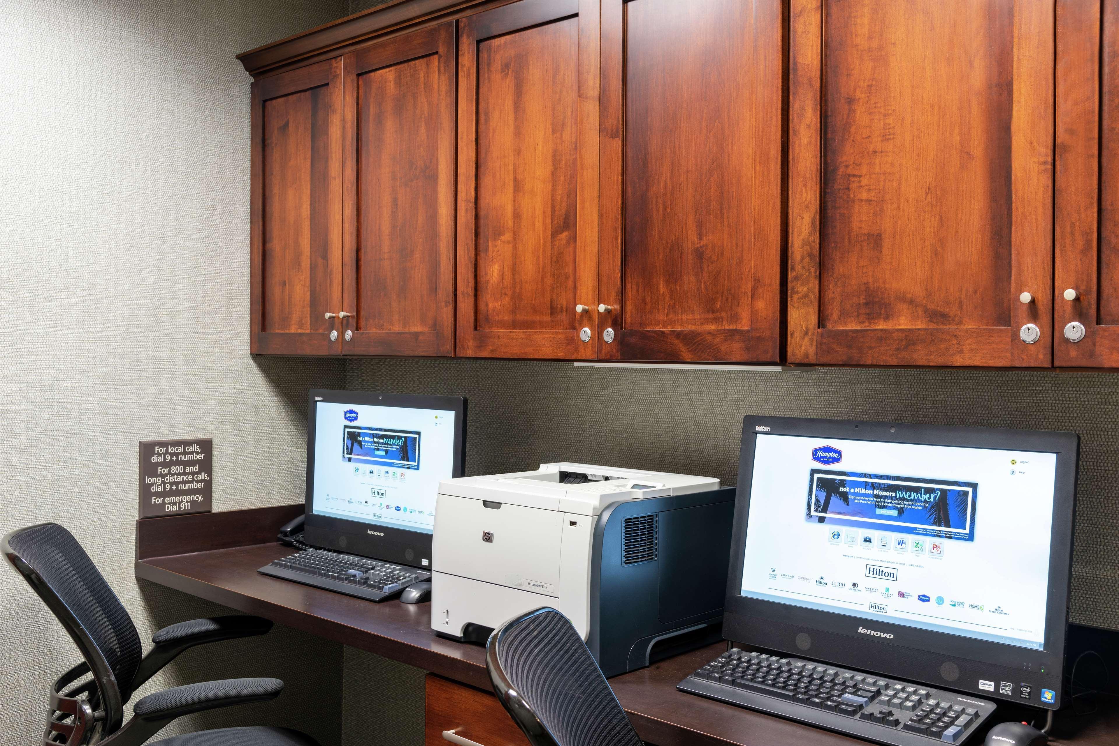 Hampton Inn & Suites Marshalltown Экстерьер фото