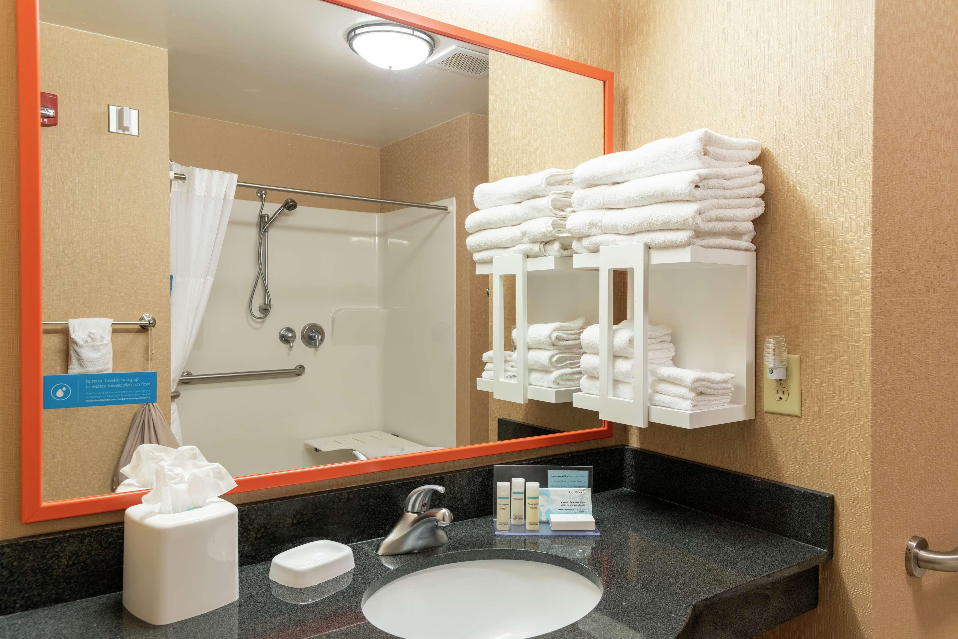 Hampton Inn & Suites Marshalltown Экстерьер фото