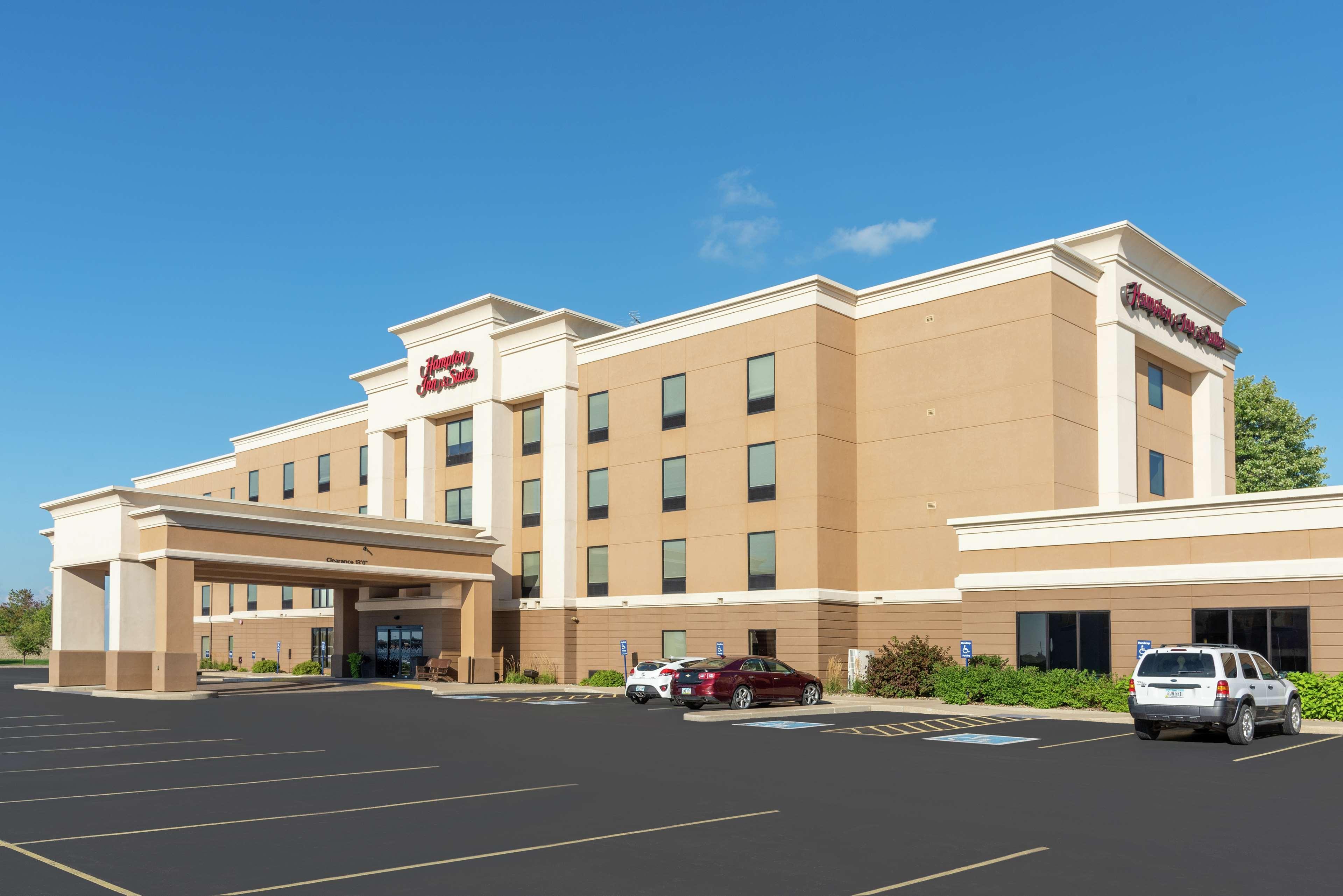 Hampton Inn & Suites Marshalltown Экстерьер фото